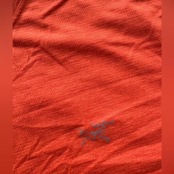 Arcteryx Mens Cormac Crew Shirt Medium Orange Short Sleeve Reflective Logo - Picture 5 of 6